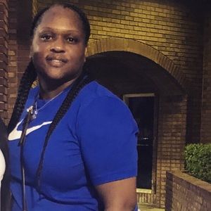 Meet your Posher, Alicia